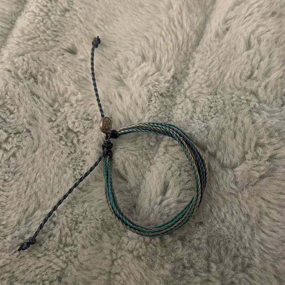 Pura Vida 3 String Bracelet - Picture 2 of 2